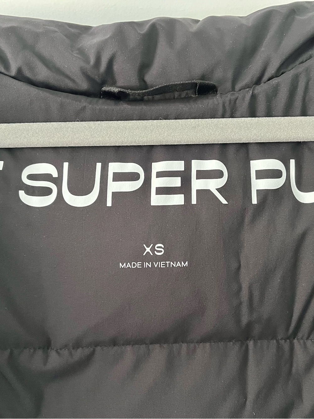Aritzia Superpuff Shorty - Picture 7 of 7